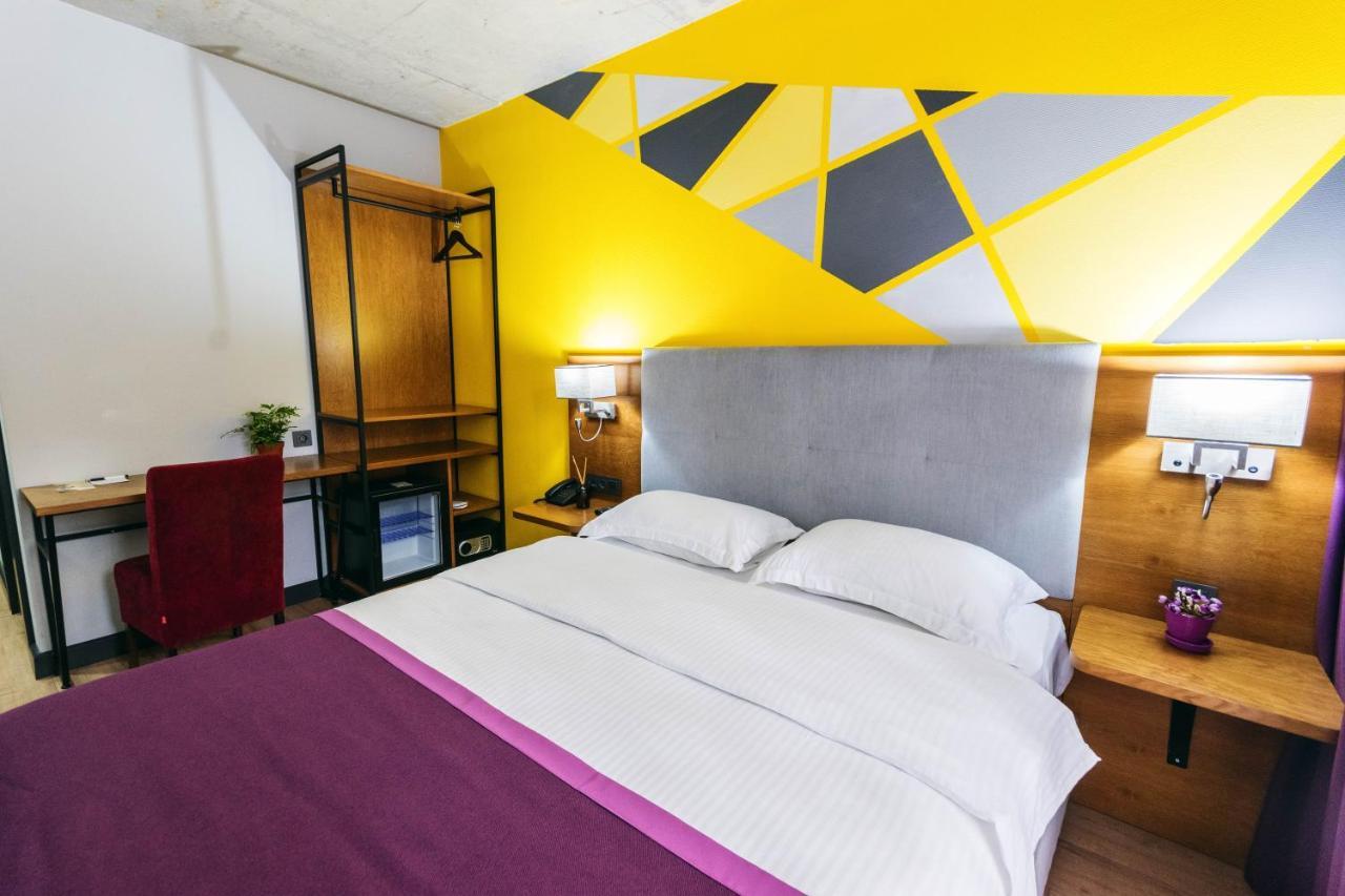 Hotel Adora Tbilisi Bagian luar foto