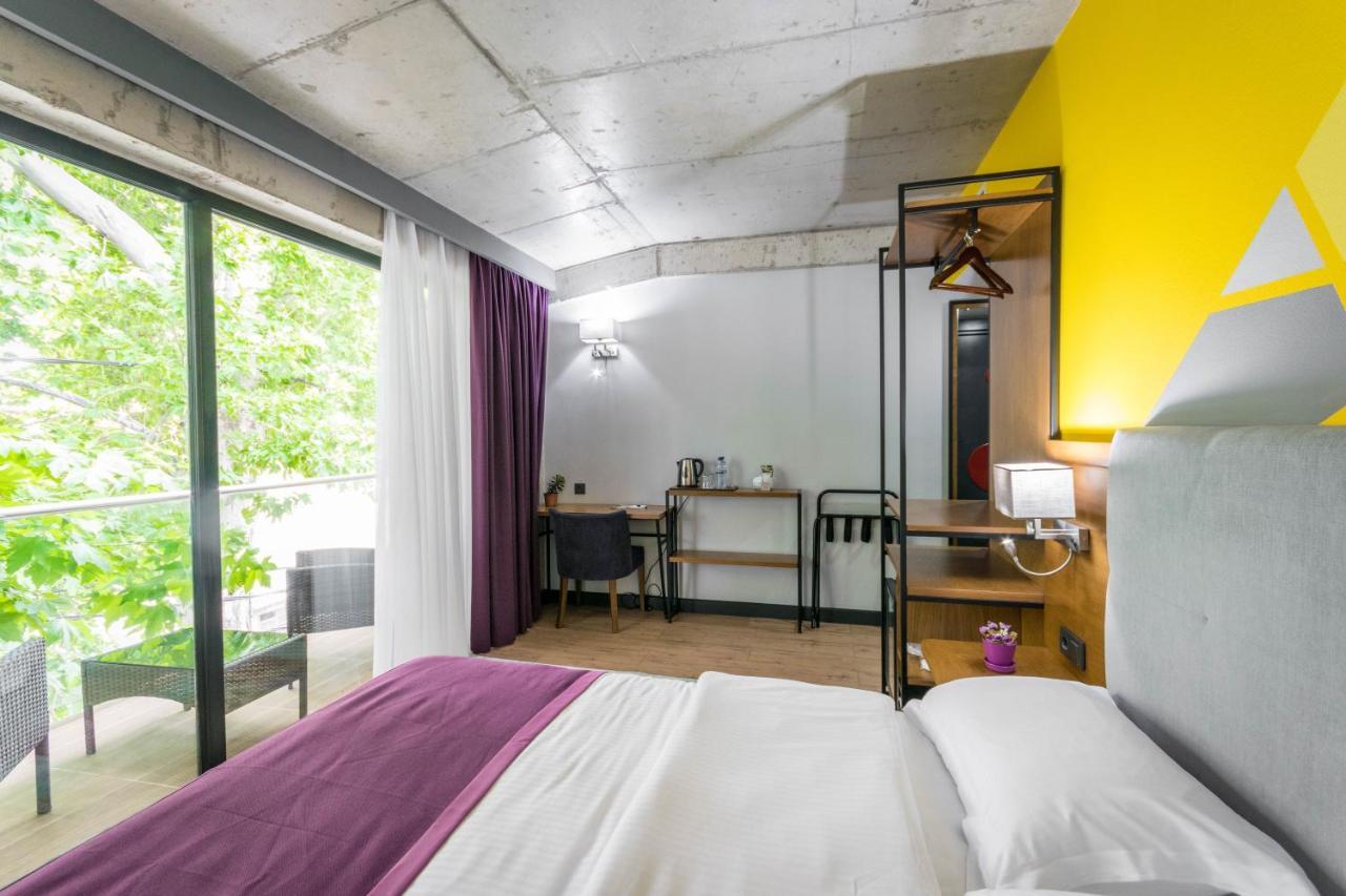 Hotel Adora Tbilisi Bagian luar foto
