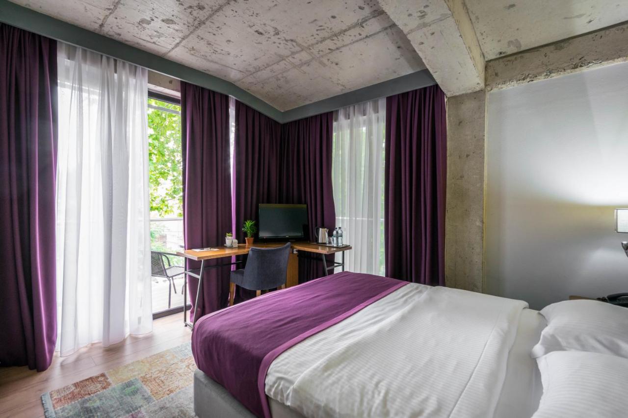 Hotel Adora Tbilisi Bagian luar foto