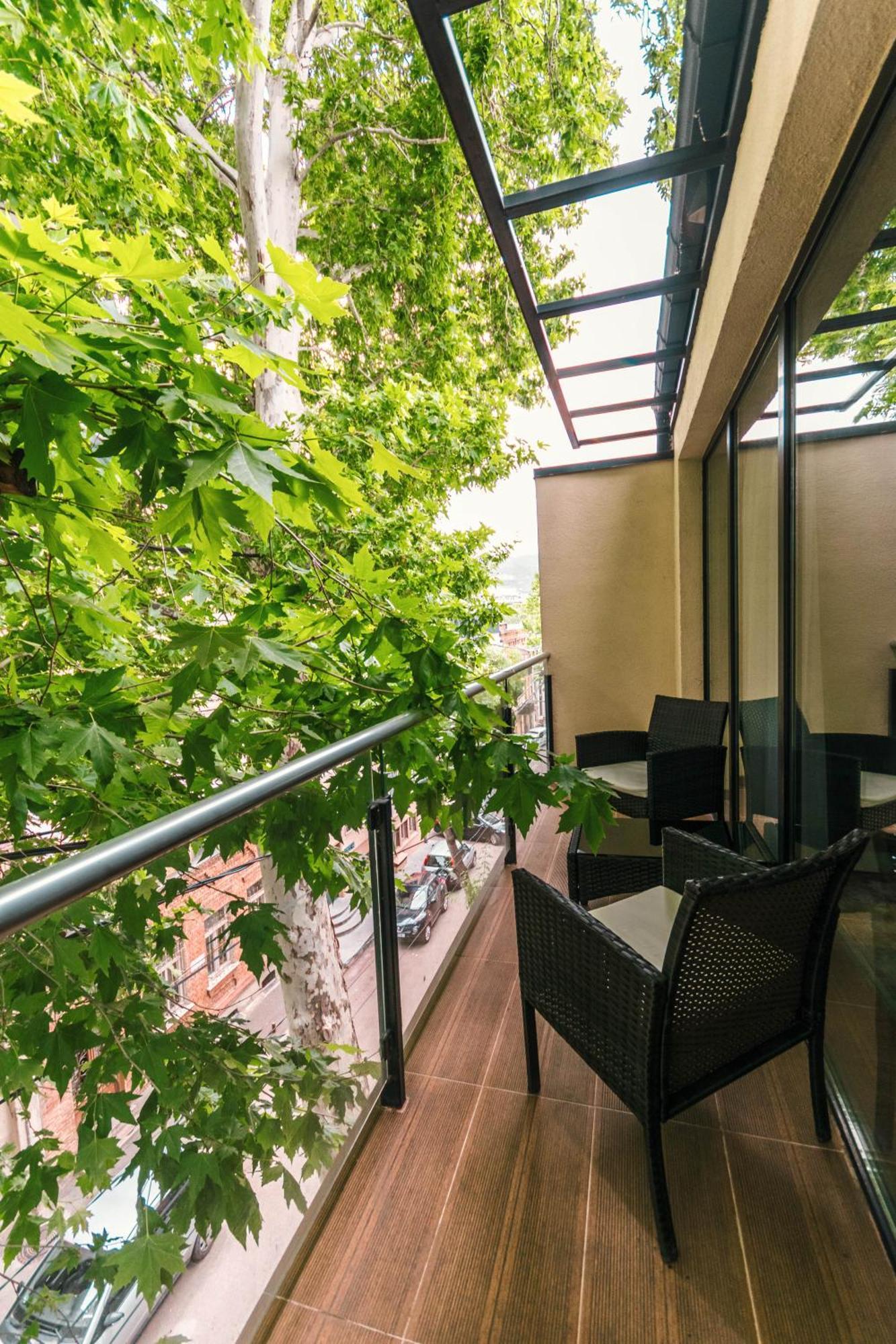Hotel Adora Tbilisi Bagian luar foto